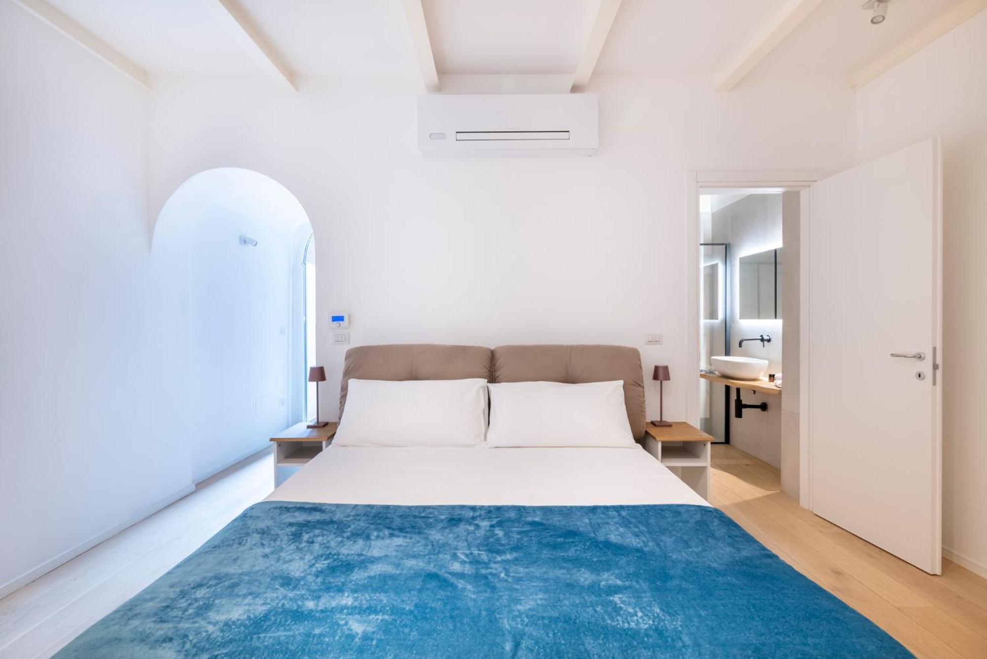 Aldrovandi Luxury Suites And Apartment Bologna Exterior foto